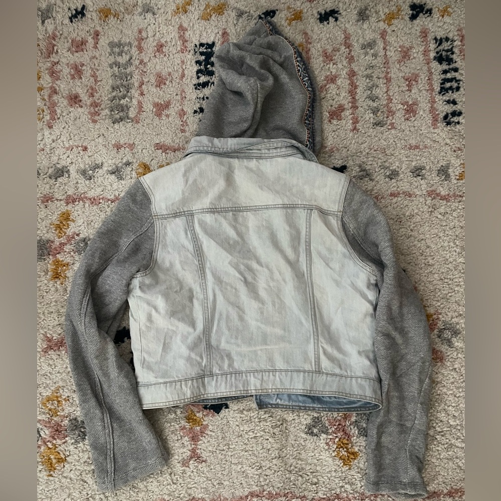 Aeropostale Gray Denim Jacket with Patterned Hood - Picture 4 of 4